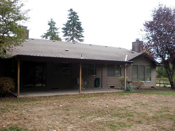 4th image of 973 NE 8th Ave