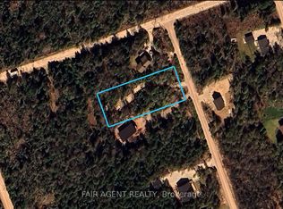 6 Henwood St, Northern Bruce Peninsula, ON N0H 1W0