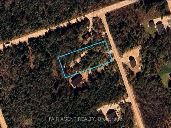 6 Henwood St, Northern Bruce Peninsula, ON N0H 1W0