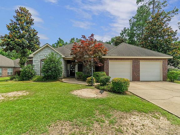 3rd image of 105 Morrell Cir