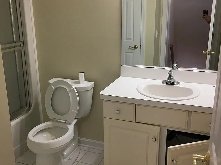 211 Hunyadi Ave — Photo 12