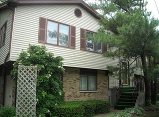200 S Monroe St, Hinsdale, IL