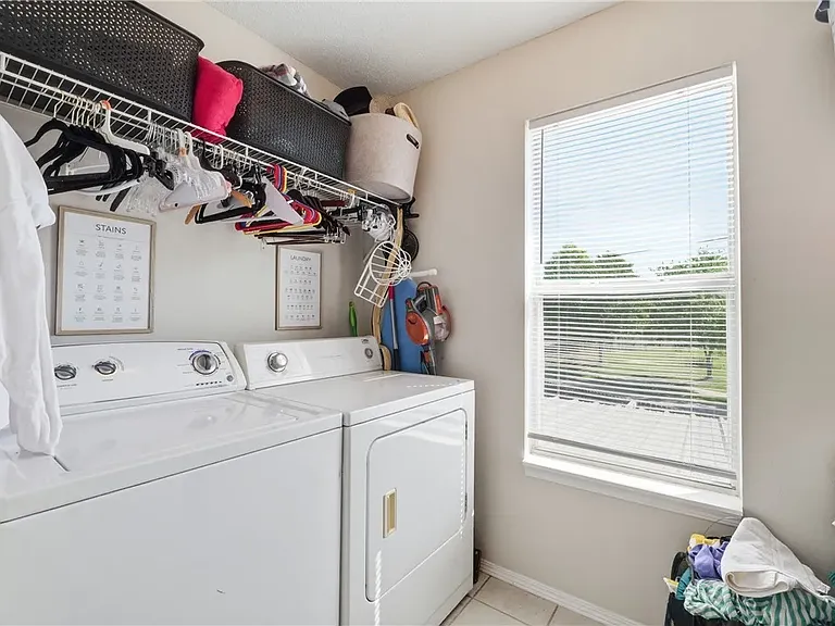 3034 W Mica St — Photo 14