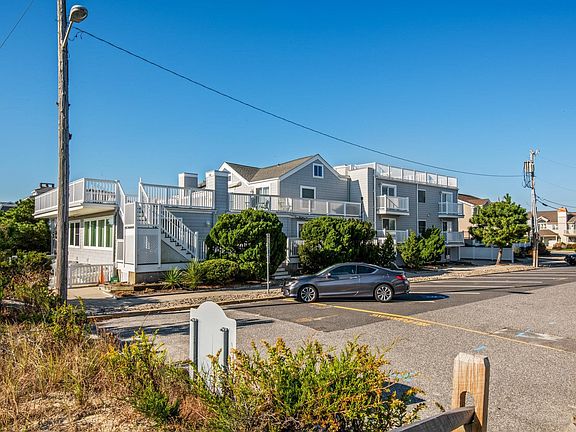 5th image of 15 99th St APT A