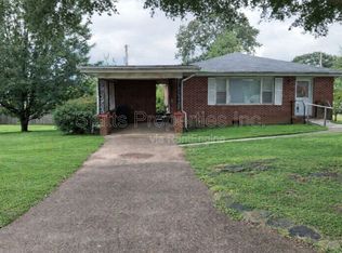 3407 Pine Cir, Sheffield, AL 35660