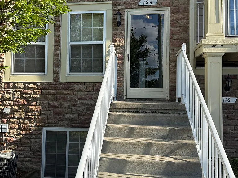 124 Saber Way — Photo 2