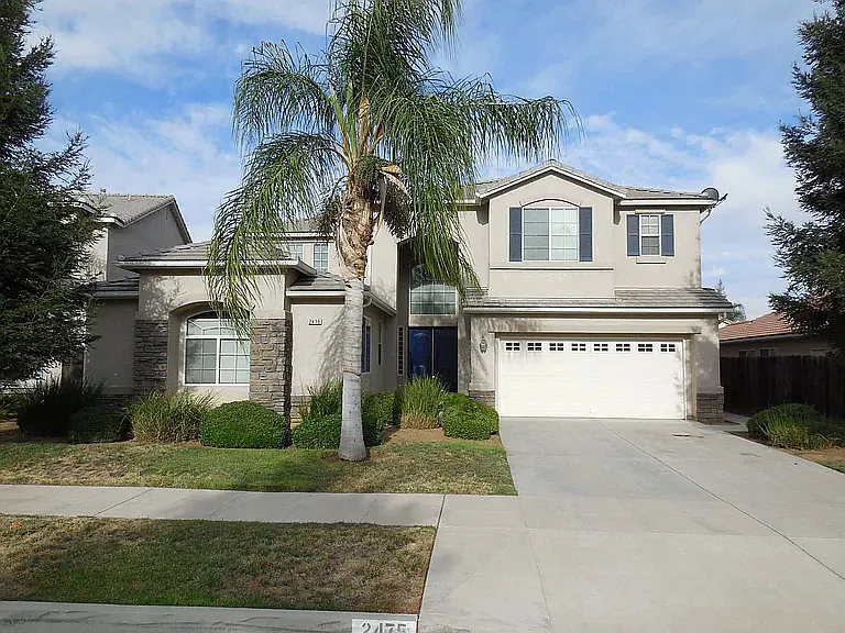 4 bed, 2863 sqft, $2,995 — Photo 1