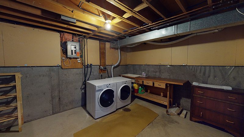 Calgary Townhouse for rent - 3 Bedrooms — photo 8