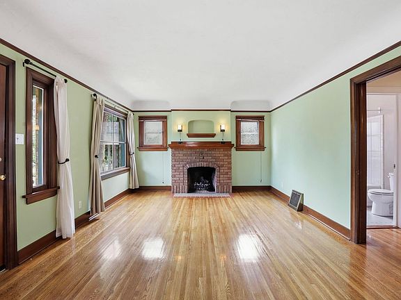 5th image of 1216 E 19th Ave
