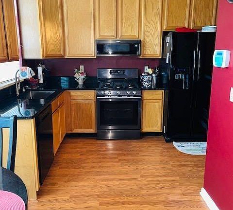 4th image of 1150 Broad St APT 103