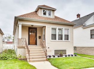 5942 W Warwick Ave, Chicago, IL 60634