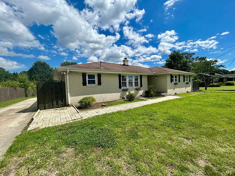 15 W Golden Strip Dr — Photo 2