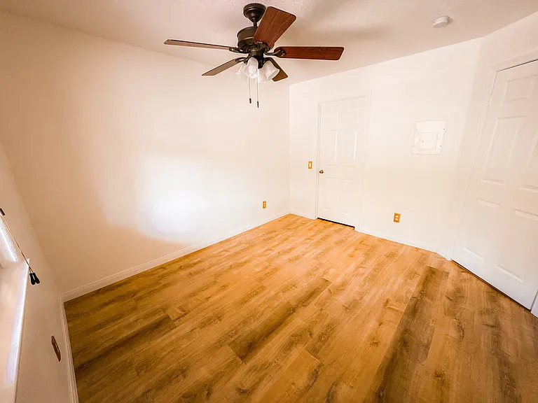 Guest/office
