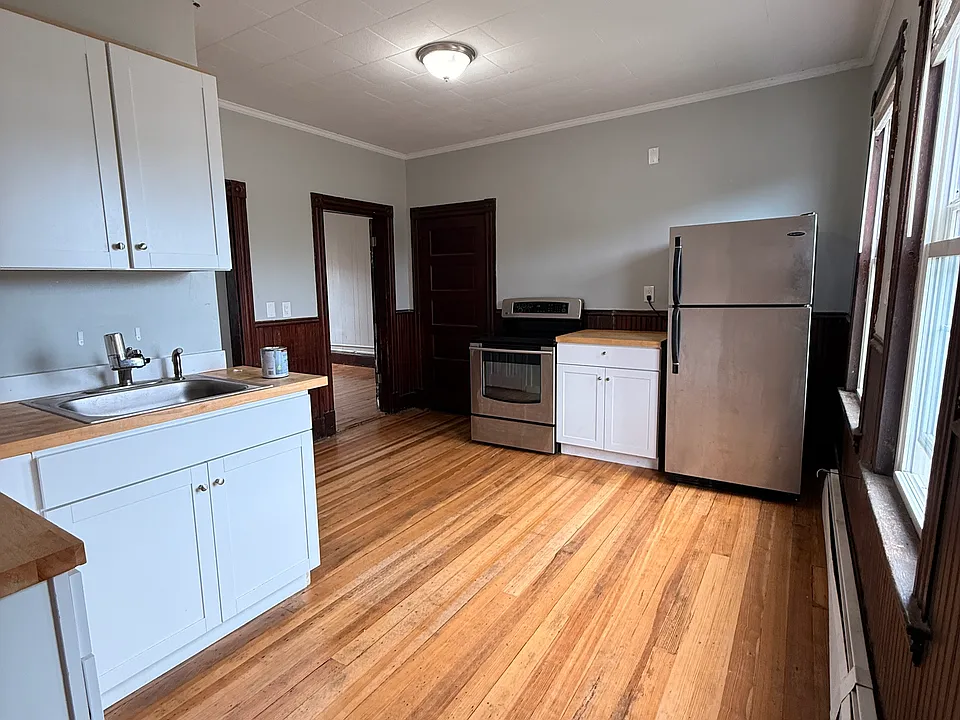 358 Main St #6
