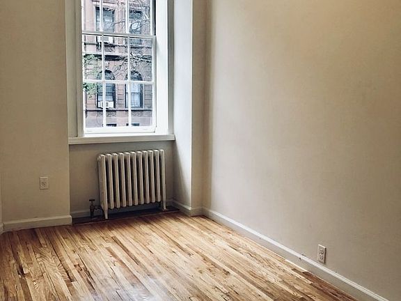 3rd image of 65 W 85th St APT 1A