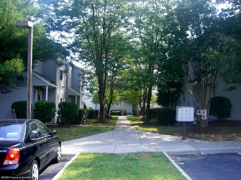 2nd image of 4016 Midlands Rd