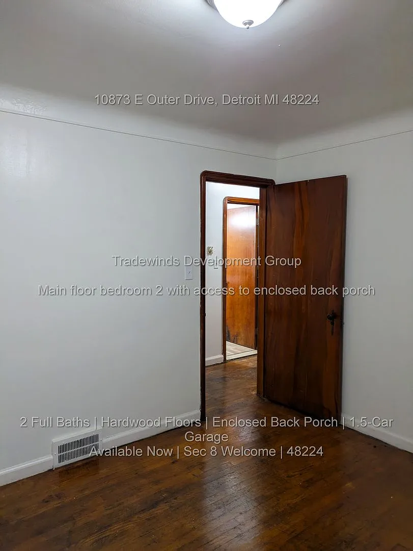 10873 E Outer Drive is a 3-bedroom, 2-bathroom brick bungalow for rent in Detroit's Outer Drive-H... — Photo 4