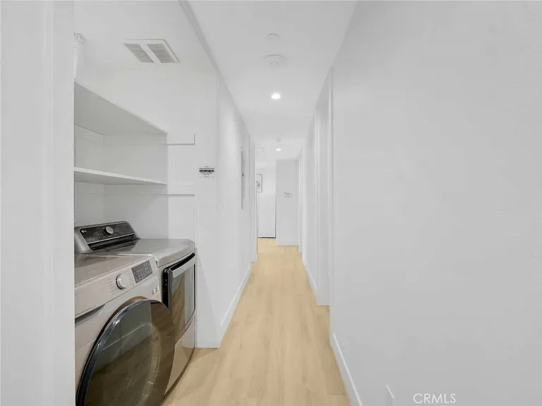 3105 S Normandie Ave — Photo 4