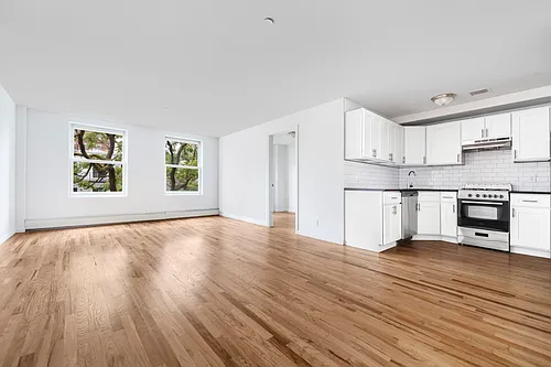 306 W 30th St #4R Photo 1