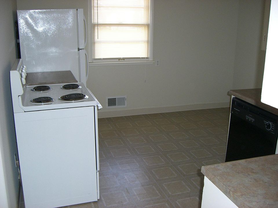 2nd image of 9010 Noland Rd