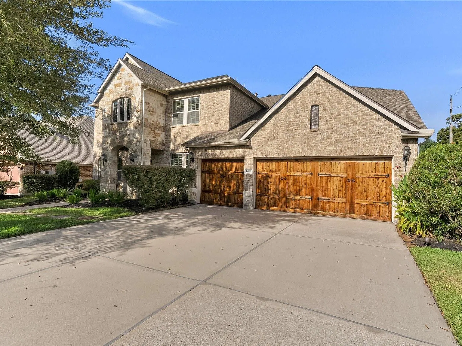 4 bed, 4.0 bath, 4253 sqft, $4,500 — Photo 2