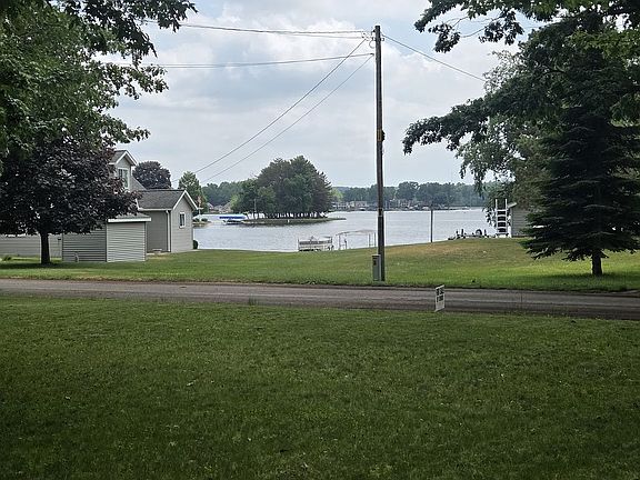 3rd image of 8110 W Seapine Dr
