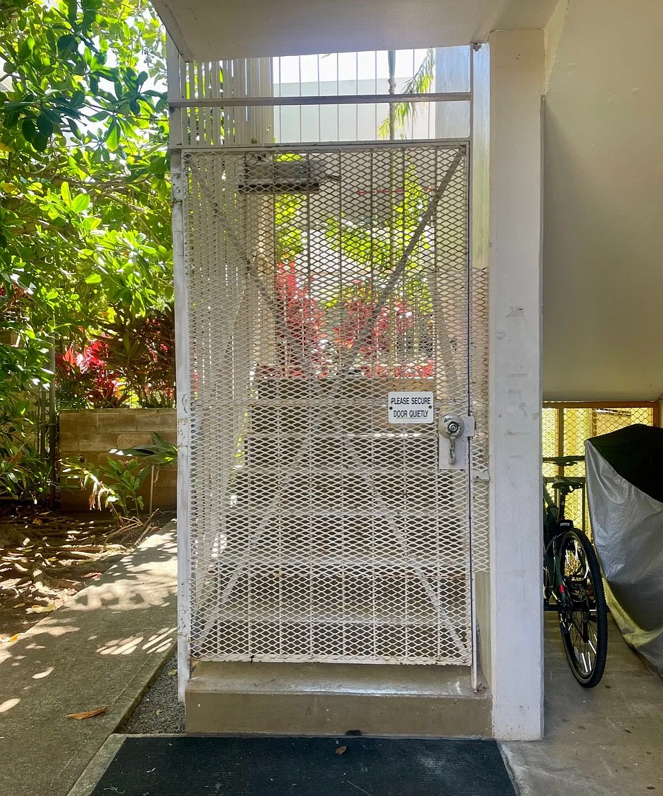 2 bed, 748 sqft, $2,400 — Photo 3