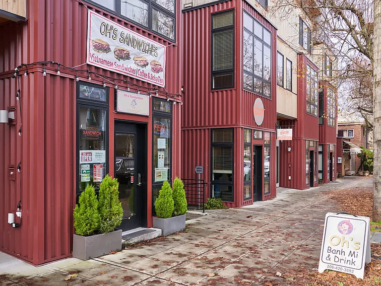 Discover North Admiral's boutique shopping and dining spots.