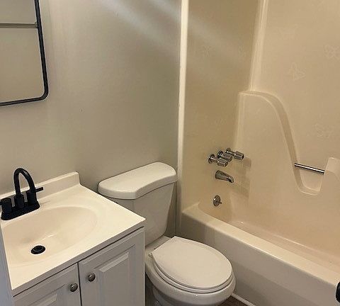 4th image of 312 B St