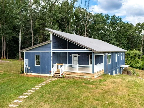 8905 Shade Tree Ln, Broadway, VA 22815