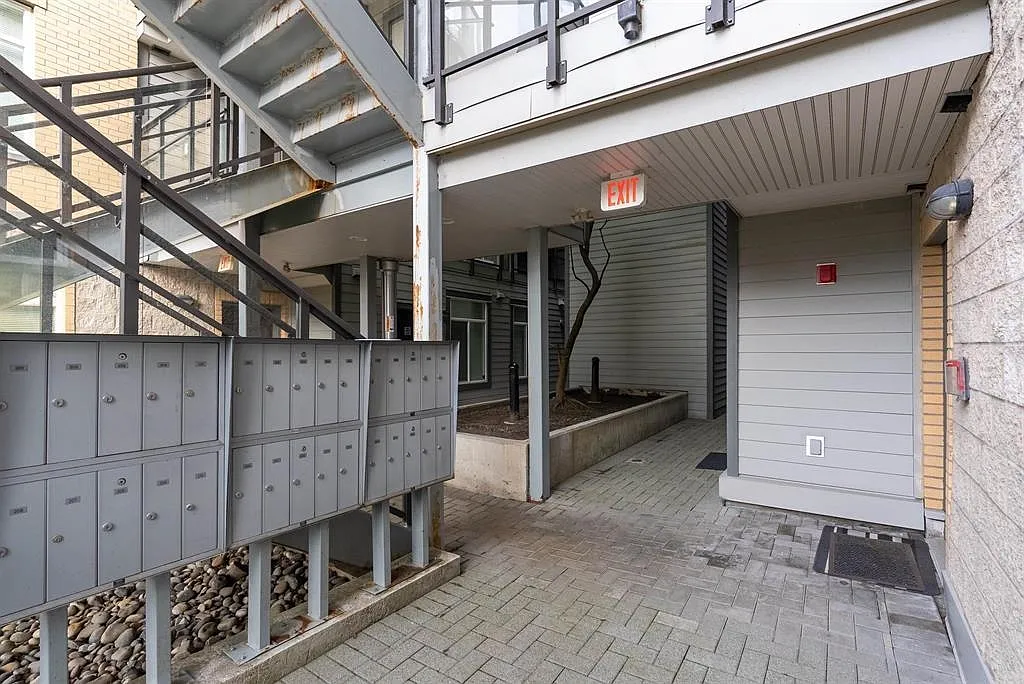 2 bed, 885 sqft, $4,000 — Photo 3