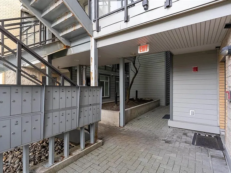 5692 Kings Rd #310 — Photo 3