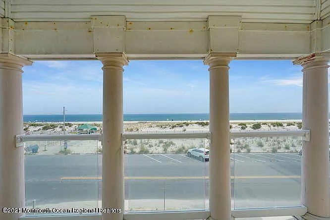 919 N Ocean Ave — Photo 32