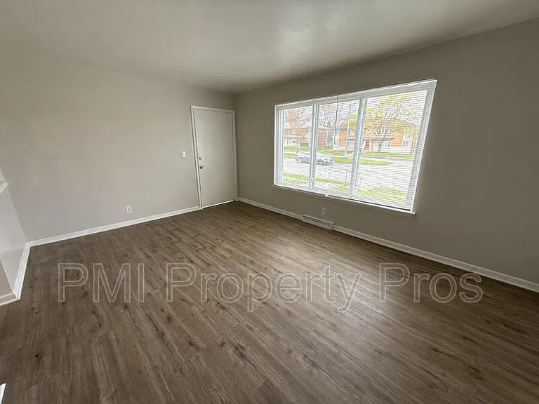 7701 W Hampton Ave #2 — Photo 4