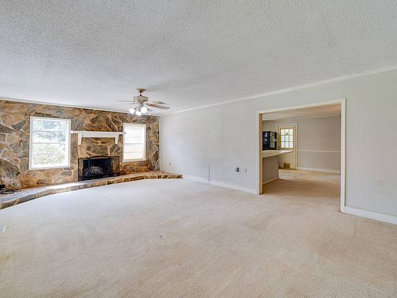 5th image of 143 Lynch St