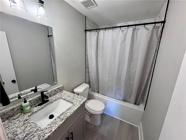 3814 Whaley Ct — Photo 10