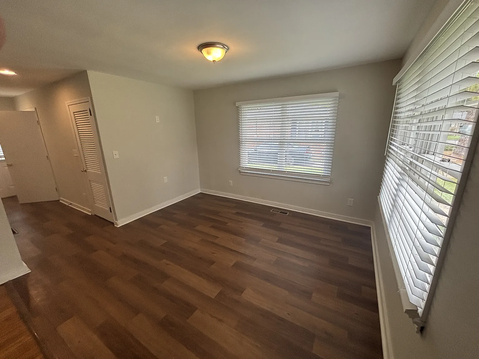 312 Orange Circle - 1 — Photo 3
