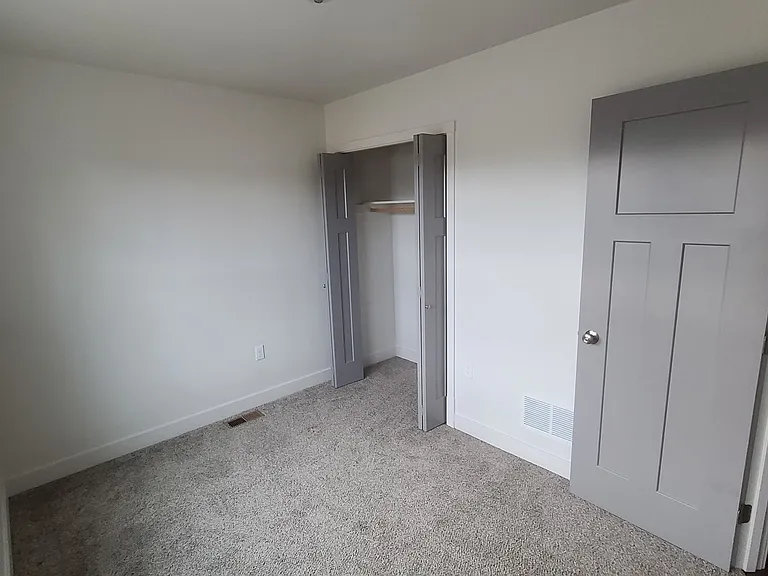 424 E Beaver Ave — Photo 7