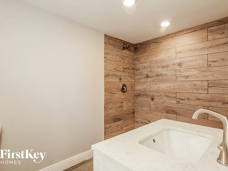 3718 W Townley Ave — Photo 9