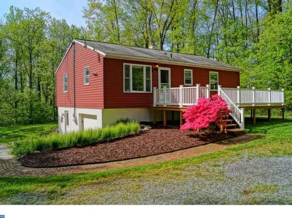 221 Hill Rd, Honey Brook, PA 19344