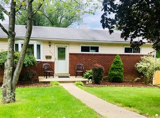 534 Brushglen Dr, Pittsburgh, PA 15236