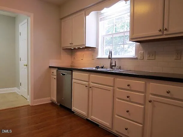 10 Knightsbridge Ct — Photo 6