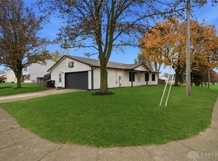 1360 Vista Ridge Dr, Miamisburg, OH 45342