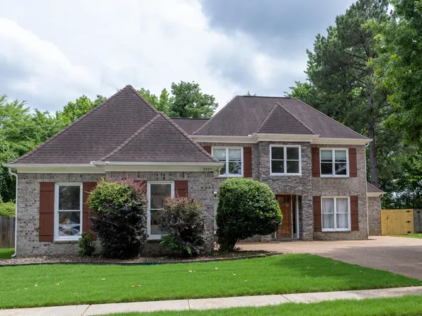 8957 River Knoll Dr, Cordova, TN 38016