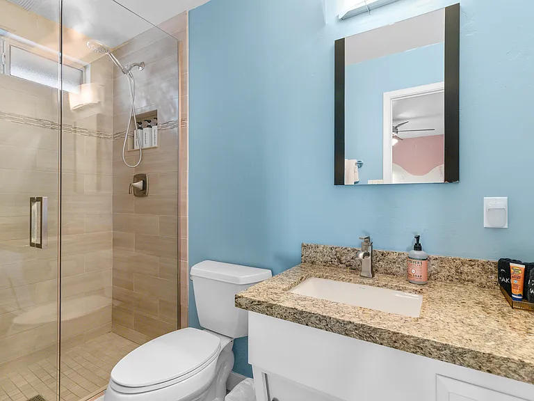 Primary En-Suite Bathroom