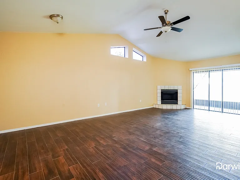 659 Lake Dexter Cir — Photo 6