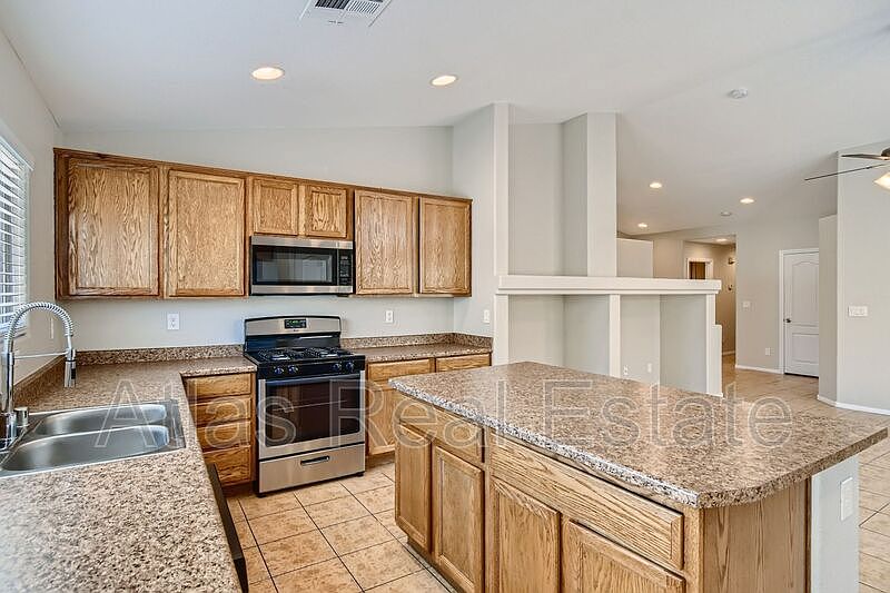 1st image of 536 Blackbird Knoll Ct