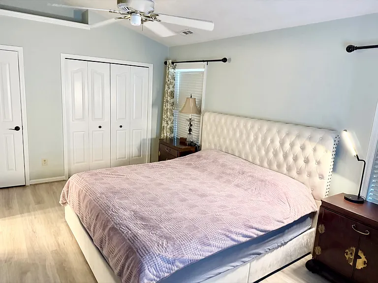 842 S Lake Cir #1 — Photo 18