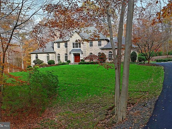 2nd image of 12810 Wyckland Dr