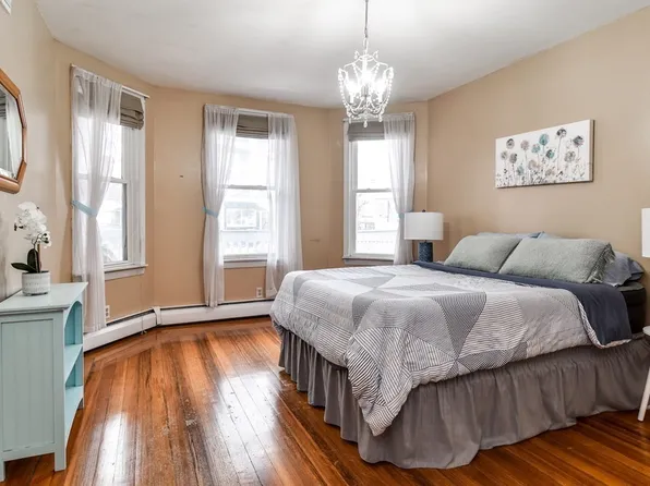 10 Beach Rd #1, Winthrop, MA 02152